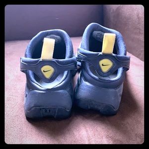 slingback sneakers nike